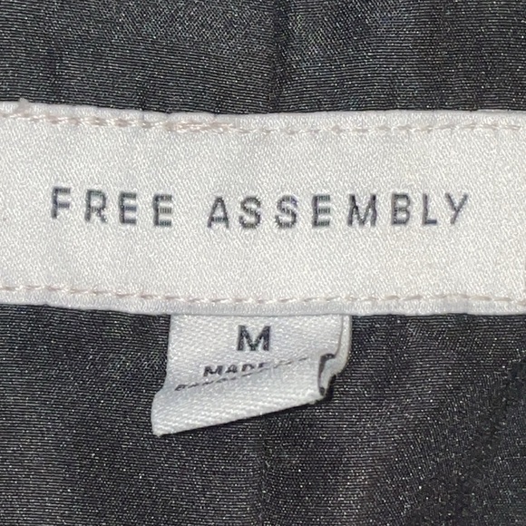 Free Assembly plaid two button blazer size Medium.  Lined. - Picture 2 of 10